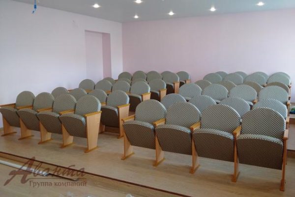 Театральные кресла Конгресс фото