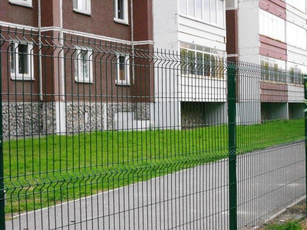 Сетчатое ограждение 3D. высотой 2 метра. пруток 3.5 мм. — изображение 2