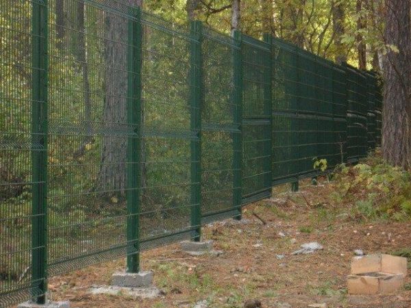 Сетчатое ограждение 3D. высотой 2 метра. пруток 3.5 мм. — изображение 3